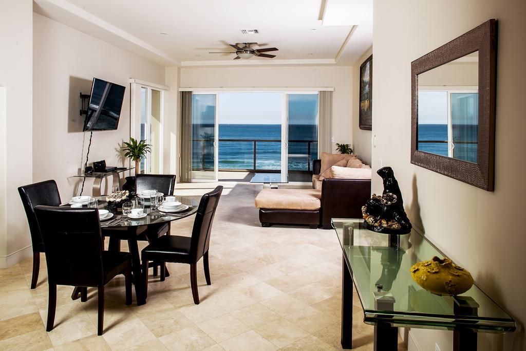 Playa Bonita Luxury Suites Rosarito Quarto foto